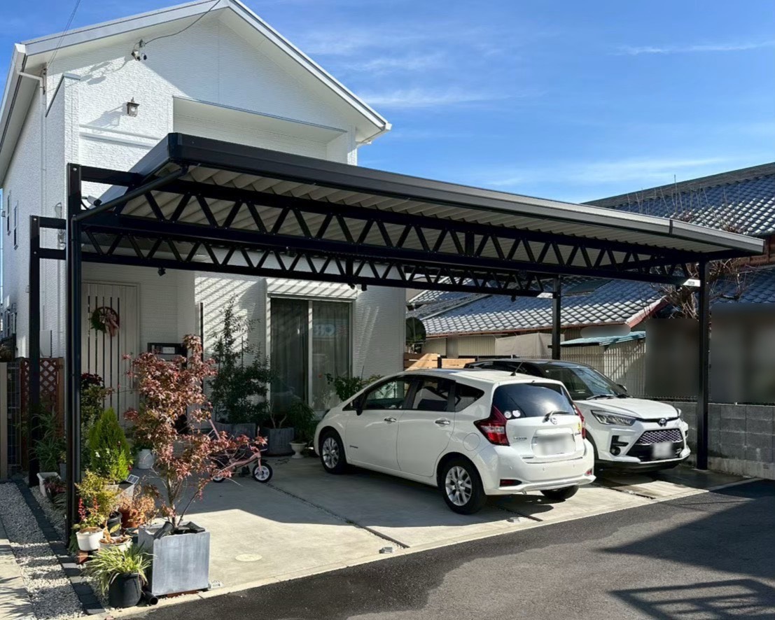 ガーデニングも、愛車も！どちらも妥協しない2台用カーポート