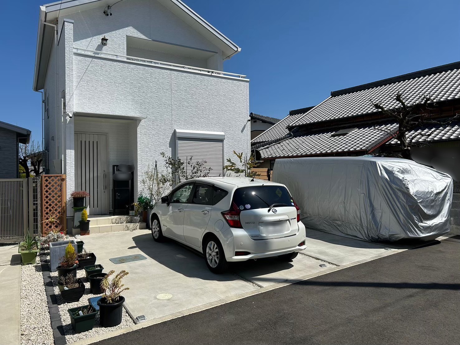 ガーデニングも、愛車も！どちらも妥協しない2台用カーポート