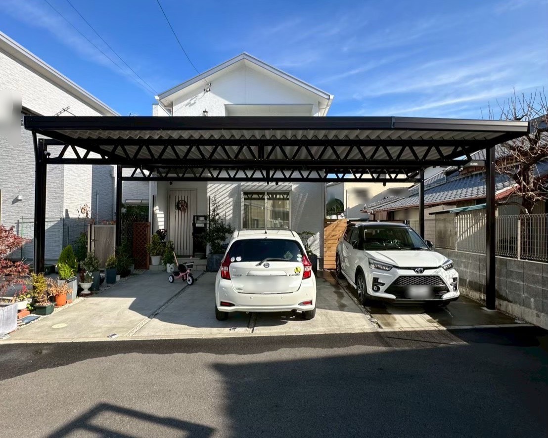 ガーデニングも、愛車も！どちらも妥協しない2台用カーポート