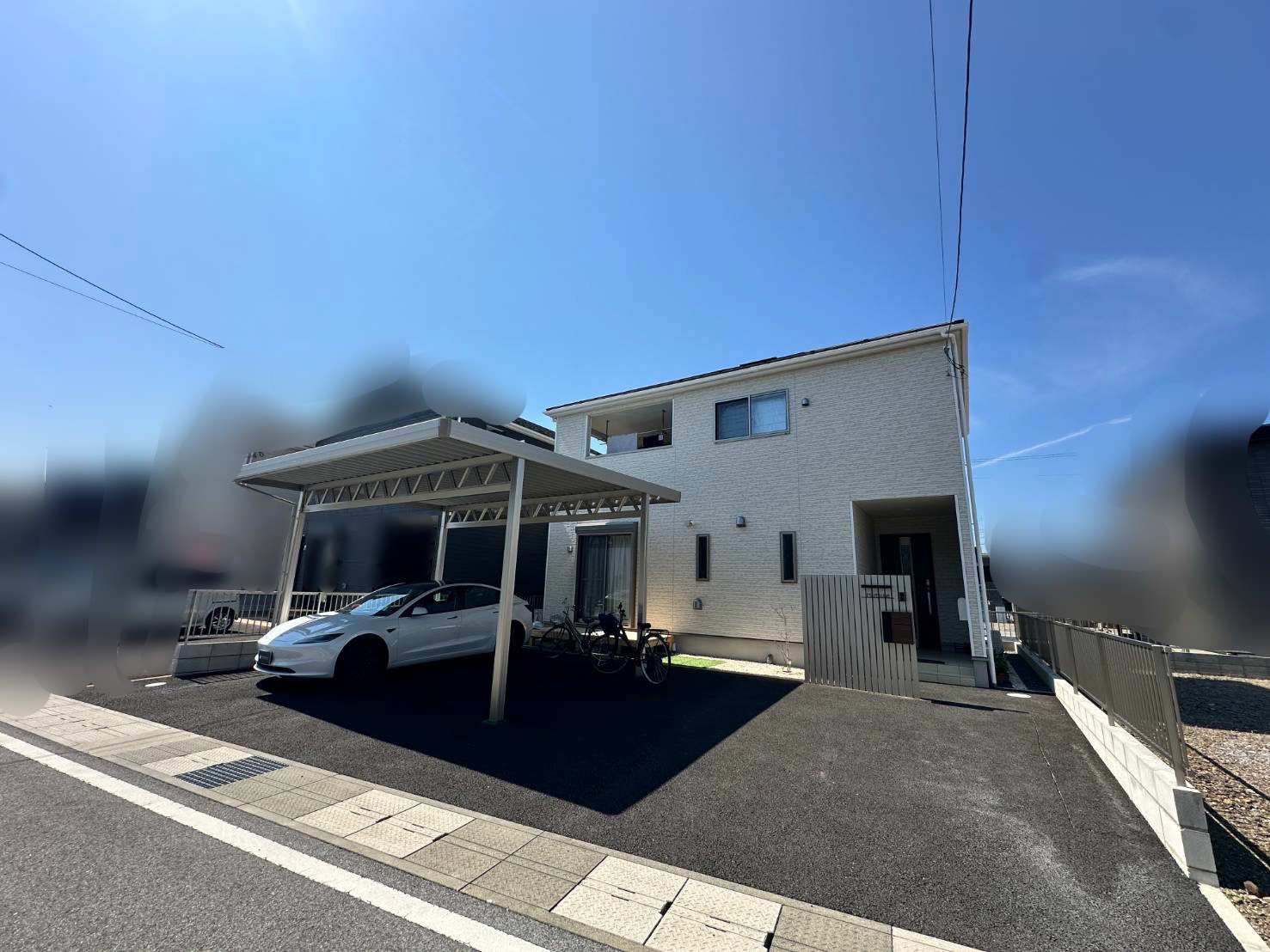 自社製品で外構に統一感を！　アルミ角柱の門柱　x　2台用カーポート