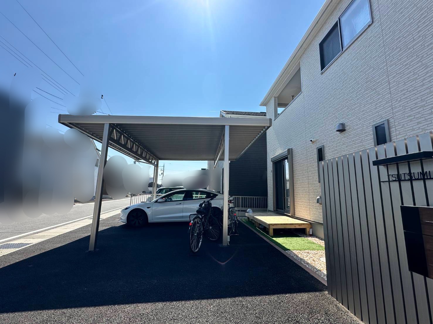 自社製品で外構に統一感を！　アルミ角柱の門柱　x　2台用カーポート