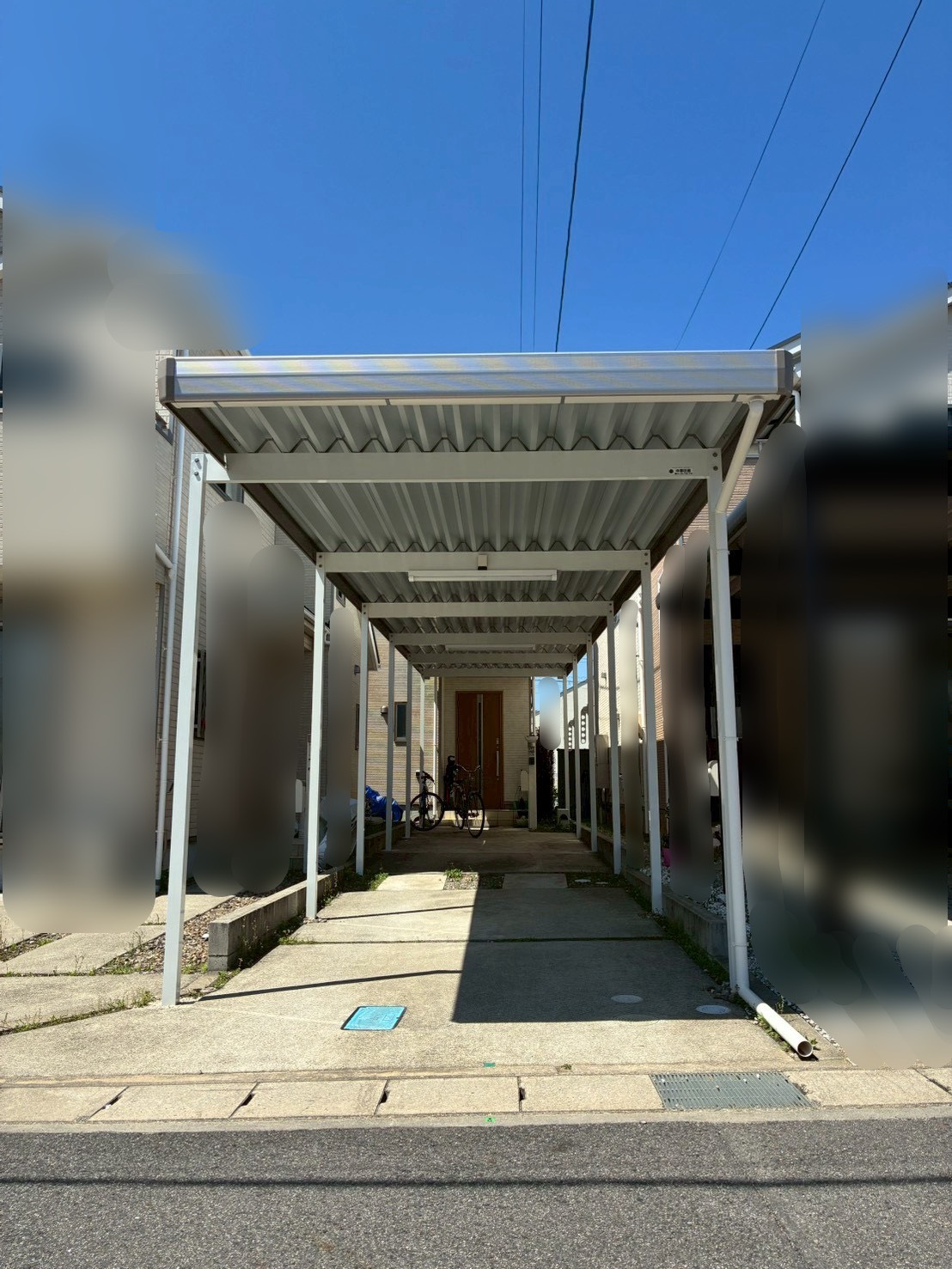 縦長敷地でも諦めない！動線を確保した2台用カーポート