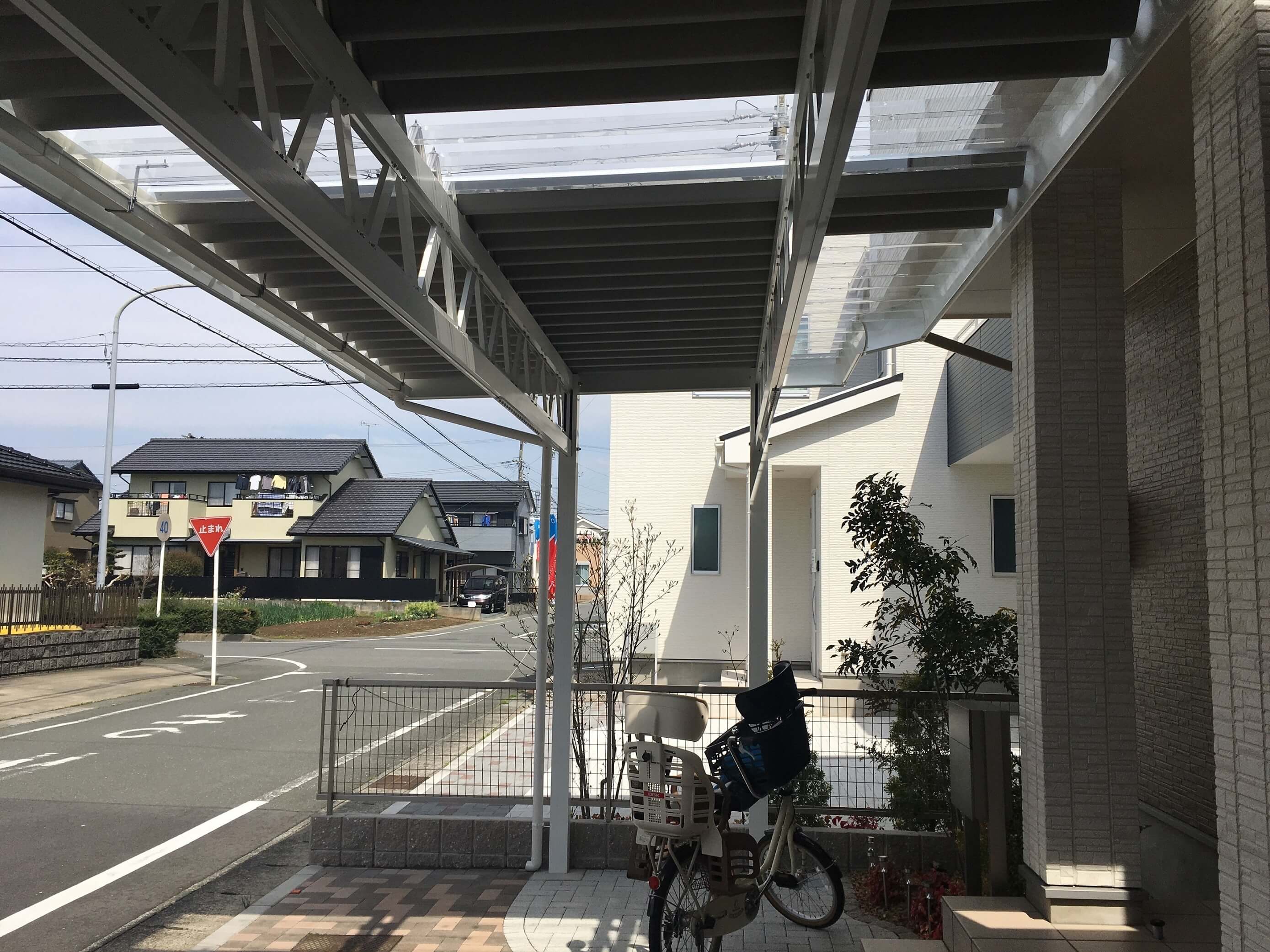 ポリカーボネート付きガレージ