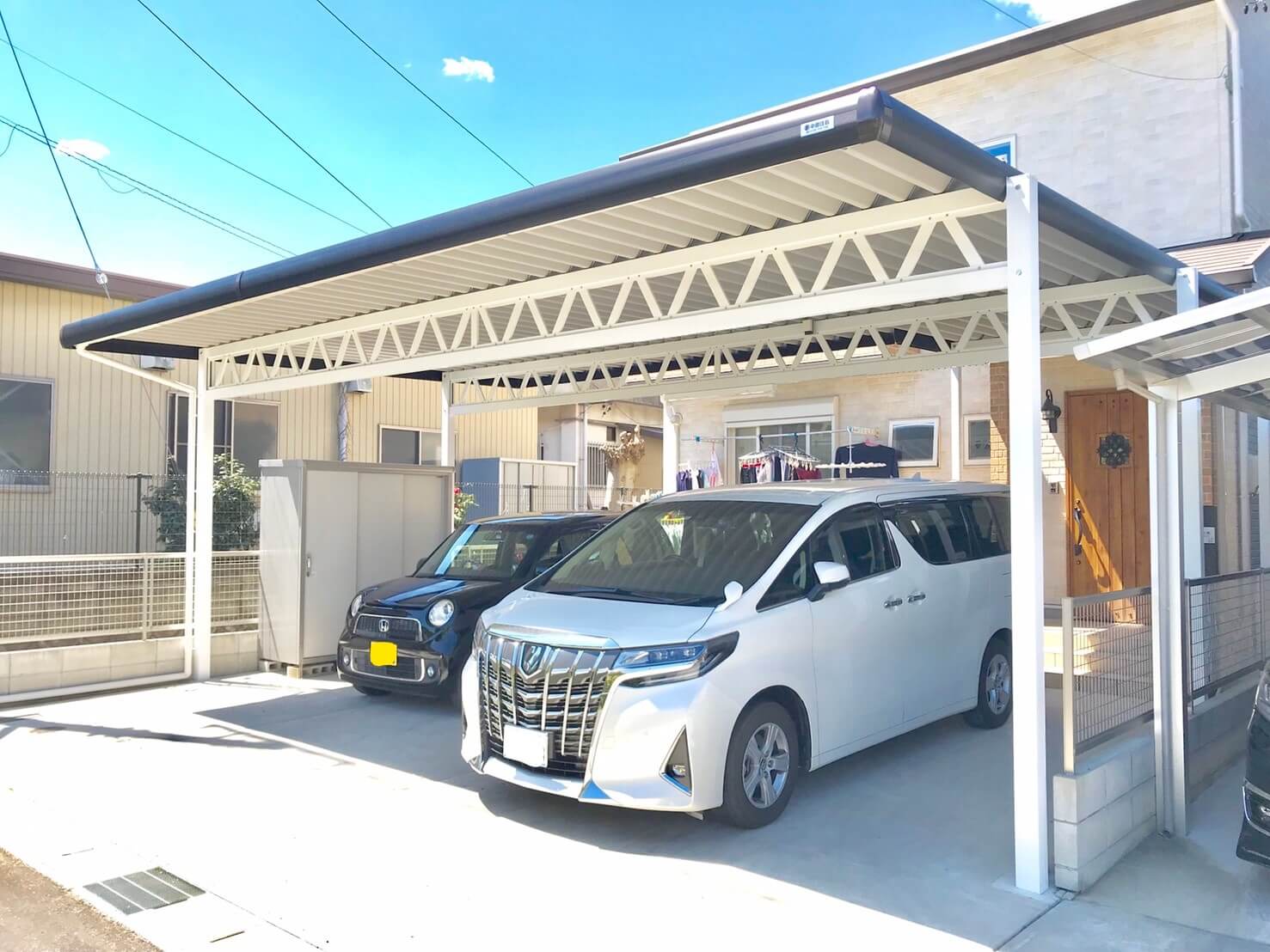 玄関まで雨に濡れないガレージ オーダーガレージ カーポートは中部住器 名古屋 愛知 埼玉