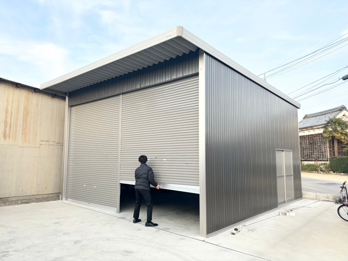 中部住器のオーダーメイド車庫で理想のガレージ空間を実現！