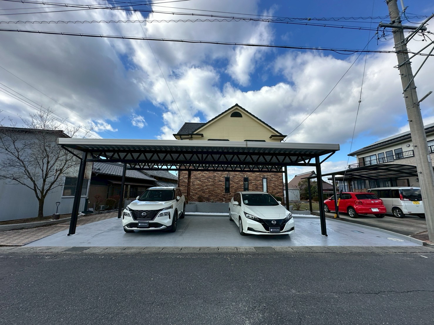 3台用ツートンカラーカーポート施工事例