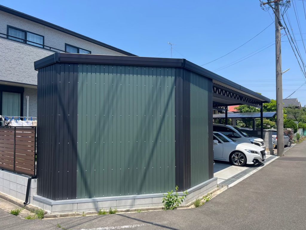 3台用カーポート付きオーダーメイド収納庫