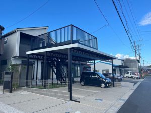 屋上庭園で楽しむ暮らし。家族の思い出を重ねるバルコニー付きカーポート【愛知県豊田市】