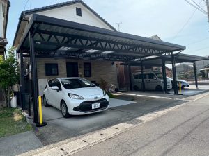 トラス構造で魅せる！強度と美しさを兼ね備えた3台用カーポート施工｜岐阜市