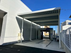 ネクステージ豊橋新店舗 洗車機スペースに専用屋根を設置
