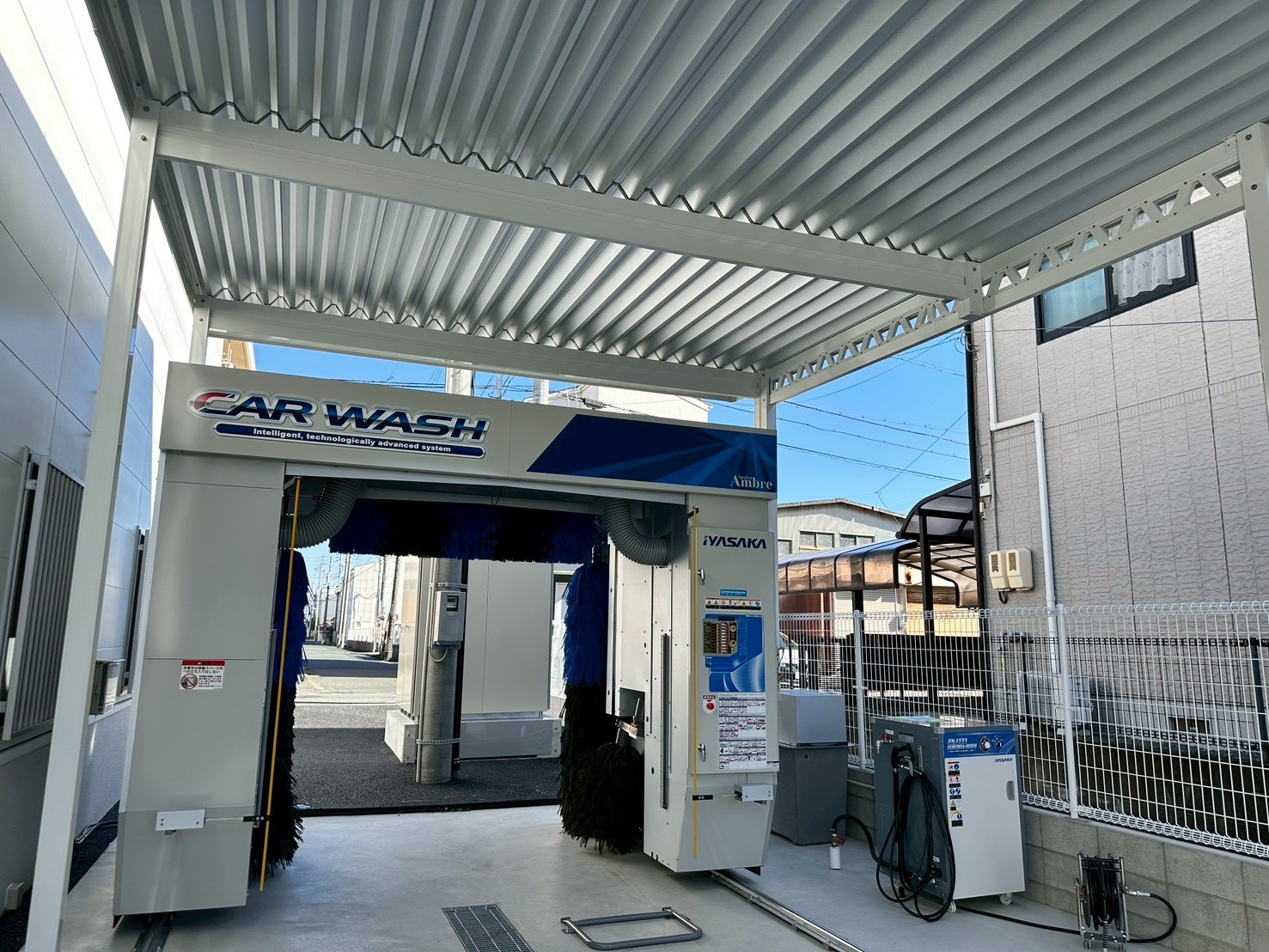 ネクステージ豊橋新店舗 洗車機スペースに専用屋根を設置