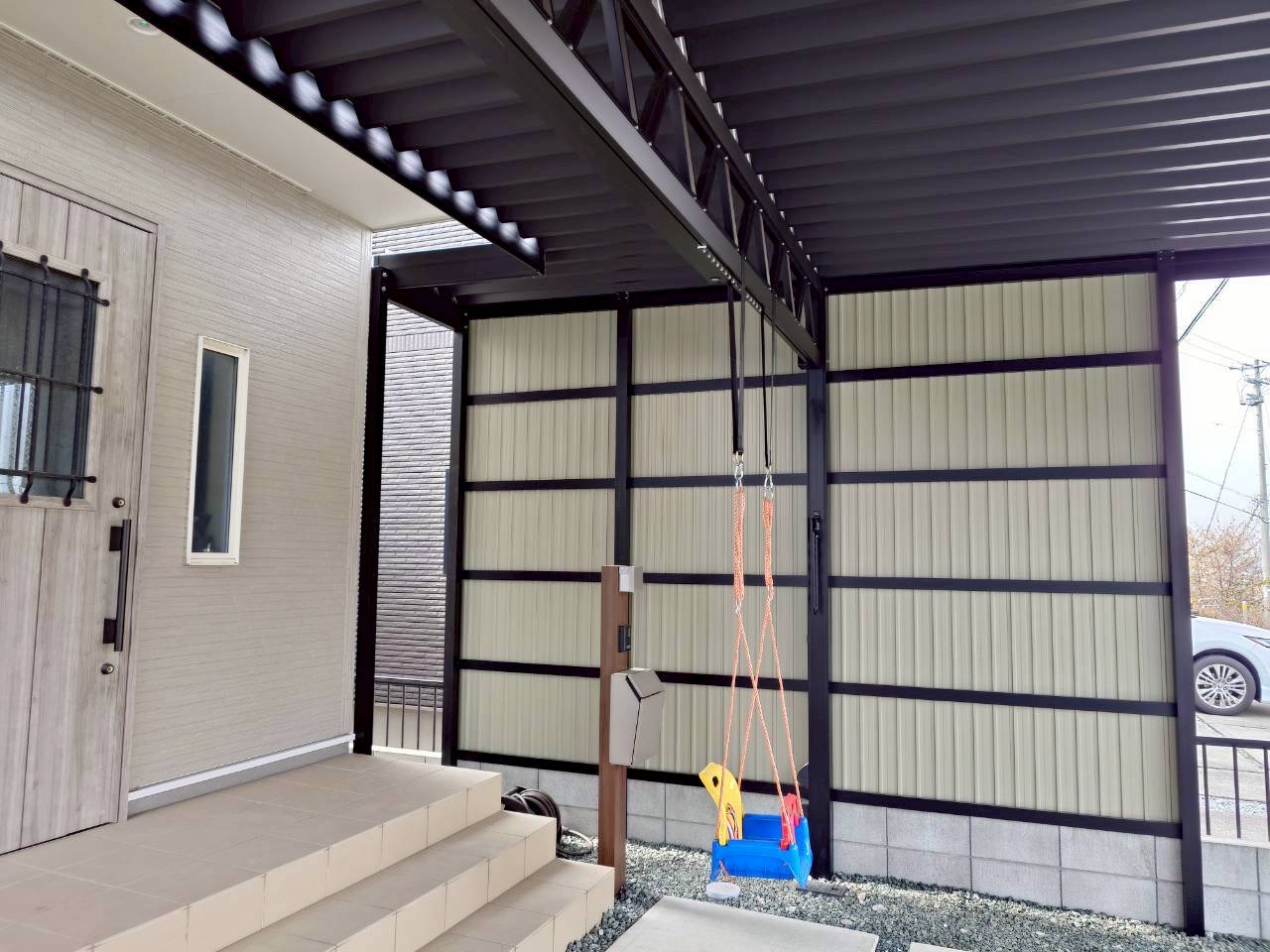 自由設計で実現した家族と過ごす思い出のガレージ空間