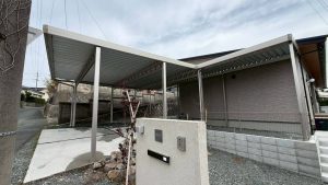 平屋第二弾　4台用カーポート