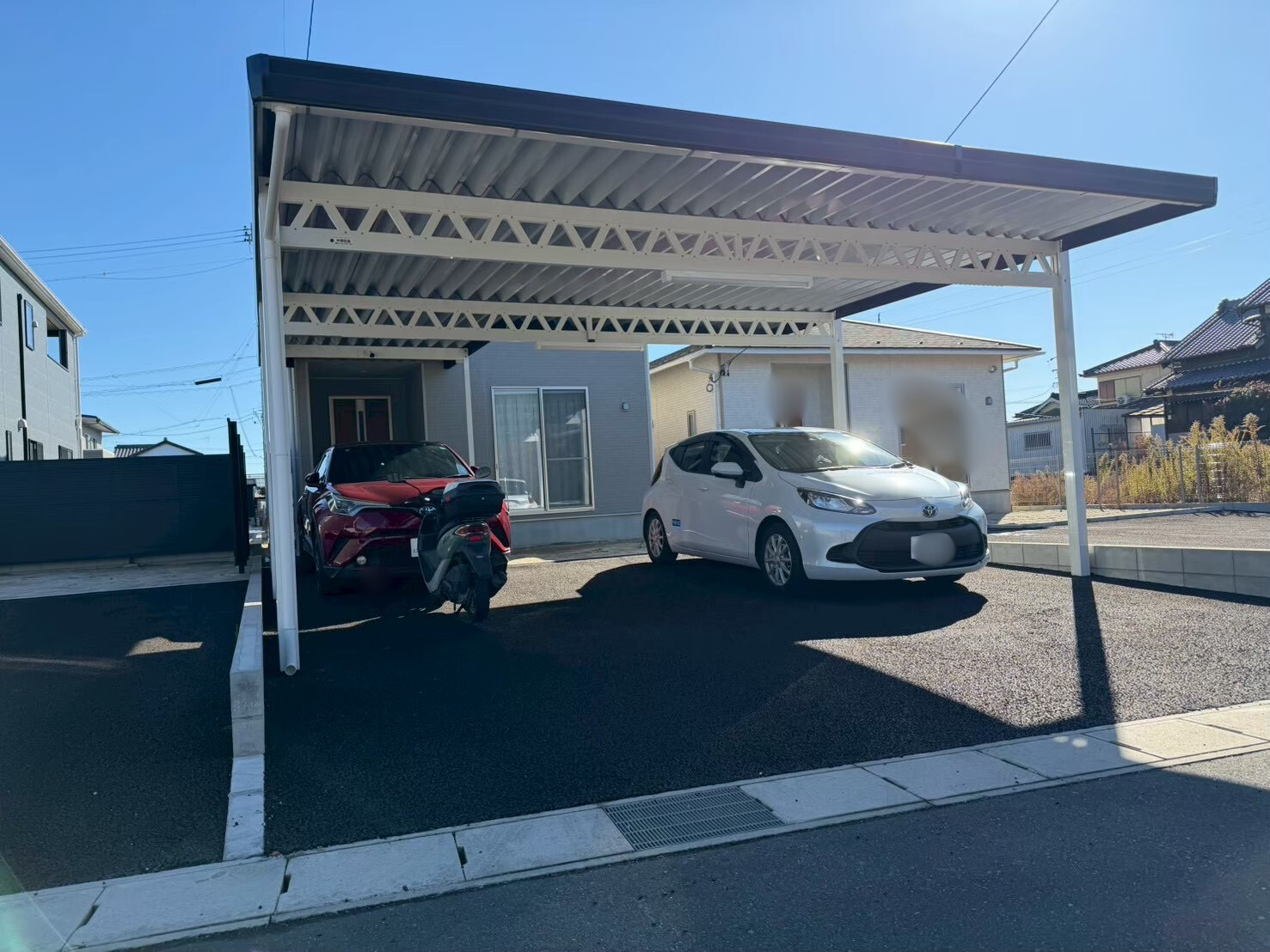 これが二台用？！広々と使えるガレージ！