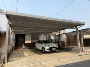 圧倒的な存在感と使いやすさを両立！最大４台対応の２台用カーポート
