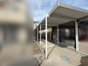 縦長敷地でも諦めない！動線を確保した2台用カーポート