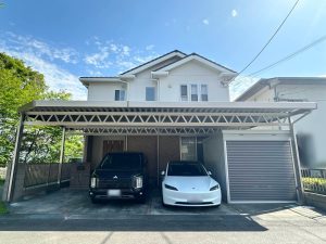 既存ガレージがあっても設置可能！完全オーダーメイドの2台用カーポート