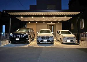 夜の駐車空間を格上げする高級感あふれるカーポート施工事例