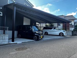 職人技で実現！変形地対応4台用オーダーメイドカーポート施工事例