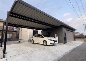 車庫一体型！2台用車庫＋3台用オーダーメイドカーポート施工事例