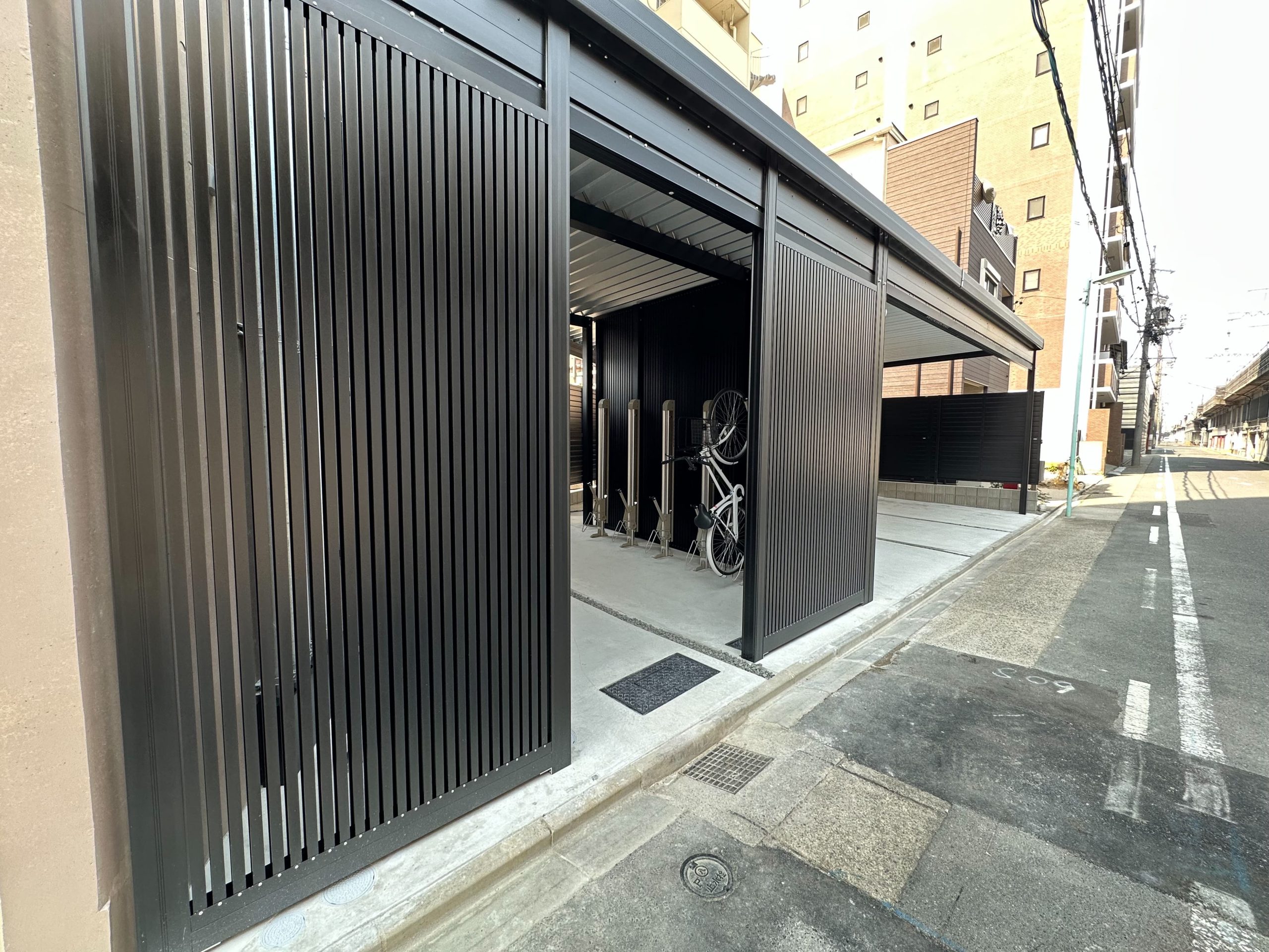【法人対応】マンション・公共施設向け オーダーメイド駐車場・駐輪場｜防犯・景観にも配慮したカーポート