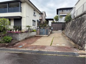 キャンピングカーもこの通り！　3台用カーポート