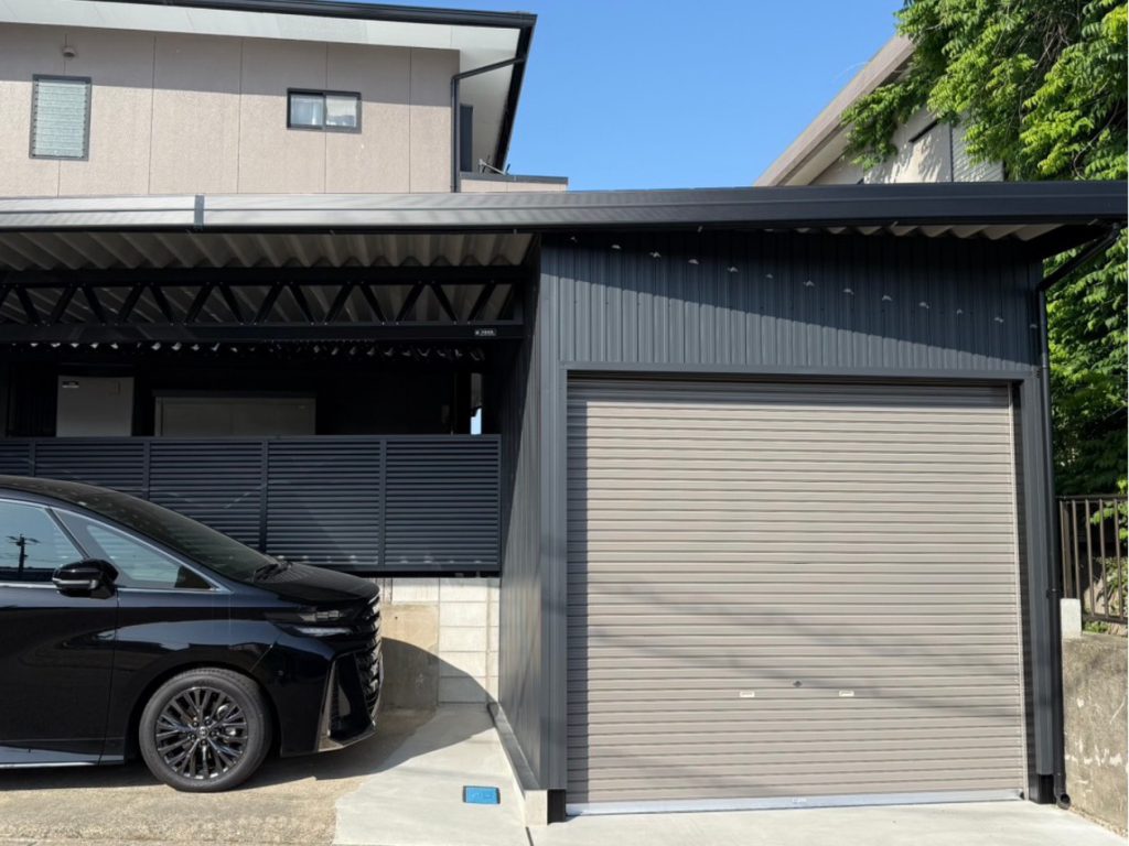 「想像以上の出来栄えを！倉庫付き２台用カーポート」