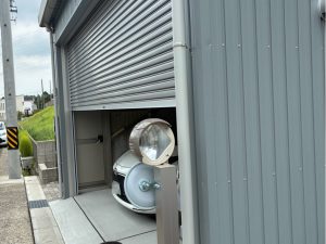 敷地の形に合わせます！完全オーダー電動シャッター付きガレージ