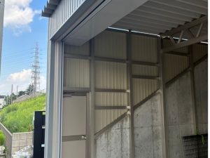 敷地の形に合わせます！完全オーダー電動シャッター付きガレージ